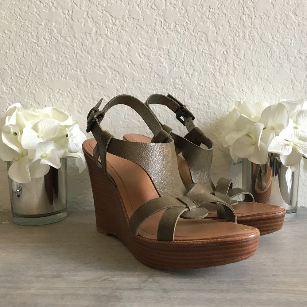 Banana Republic Wedges